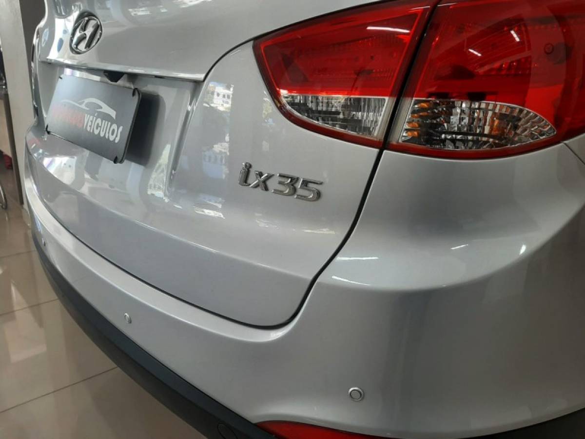 HYUNDAI - IX35 - 2010/2011 - Prata - R$ 59.900,00
