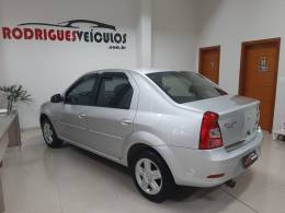 RENAULT - LOGAN - 2011/2011 - Prata - R$ 26.900,00