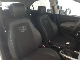 CHEVROLET - ONIX - 2018/2019 - Branca - R$ 62.900,00