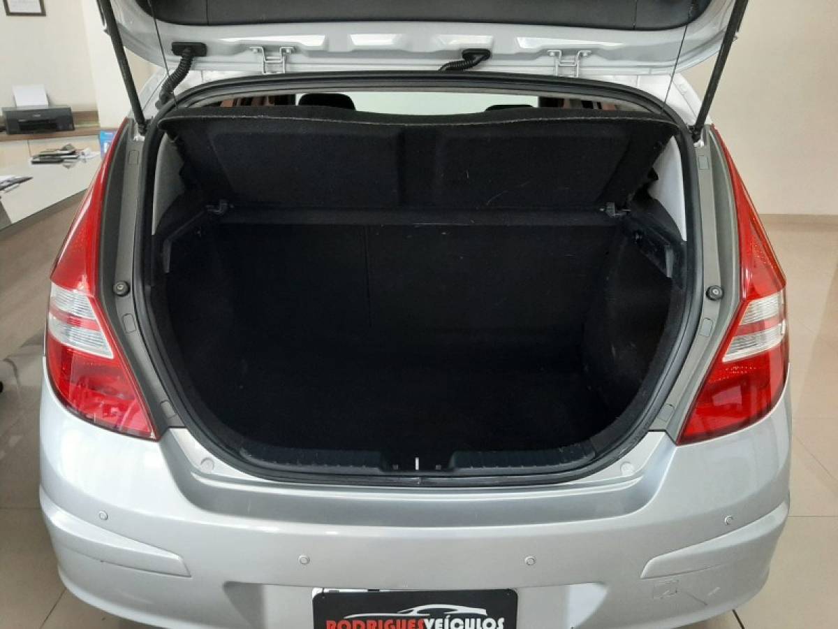 HYUNDAI - I30 - 2009/2010 - Prata - R$ 44.900,00