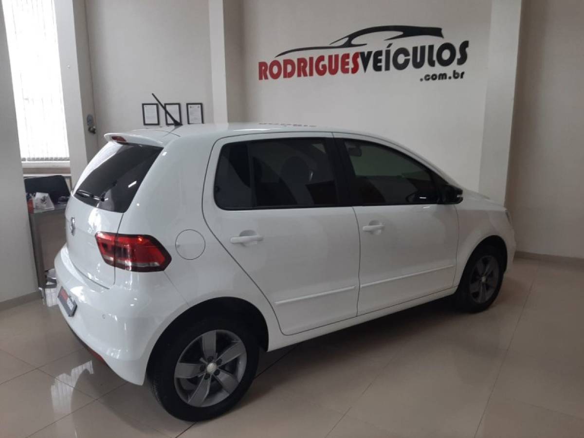 VOLKSWAGEN - FOX - 2019/2019 - Branca - R$ 58.900,00
