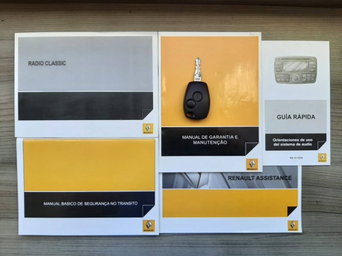 RENAULT - SANDERO - 2012/2013 - Vermelha - R$ 37.900,00