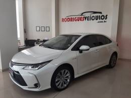 TOYOTA - COROLLA - 2020/2021 - Branca - R$ 134.900,00