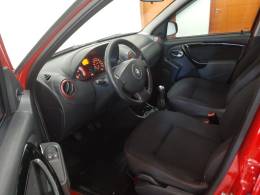 RENAULT - SANDERO - 2012/2013 - Vermelha - R$ 37.900,00