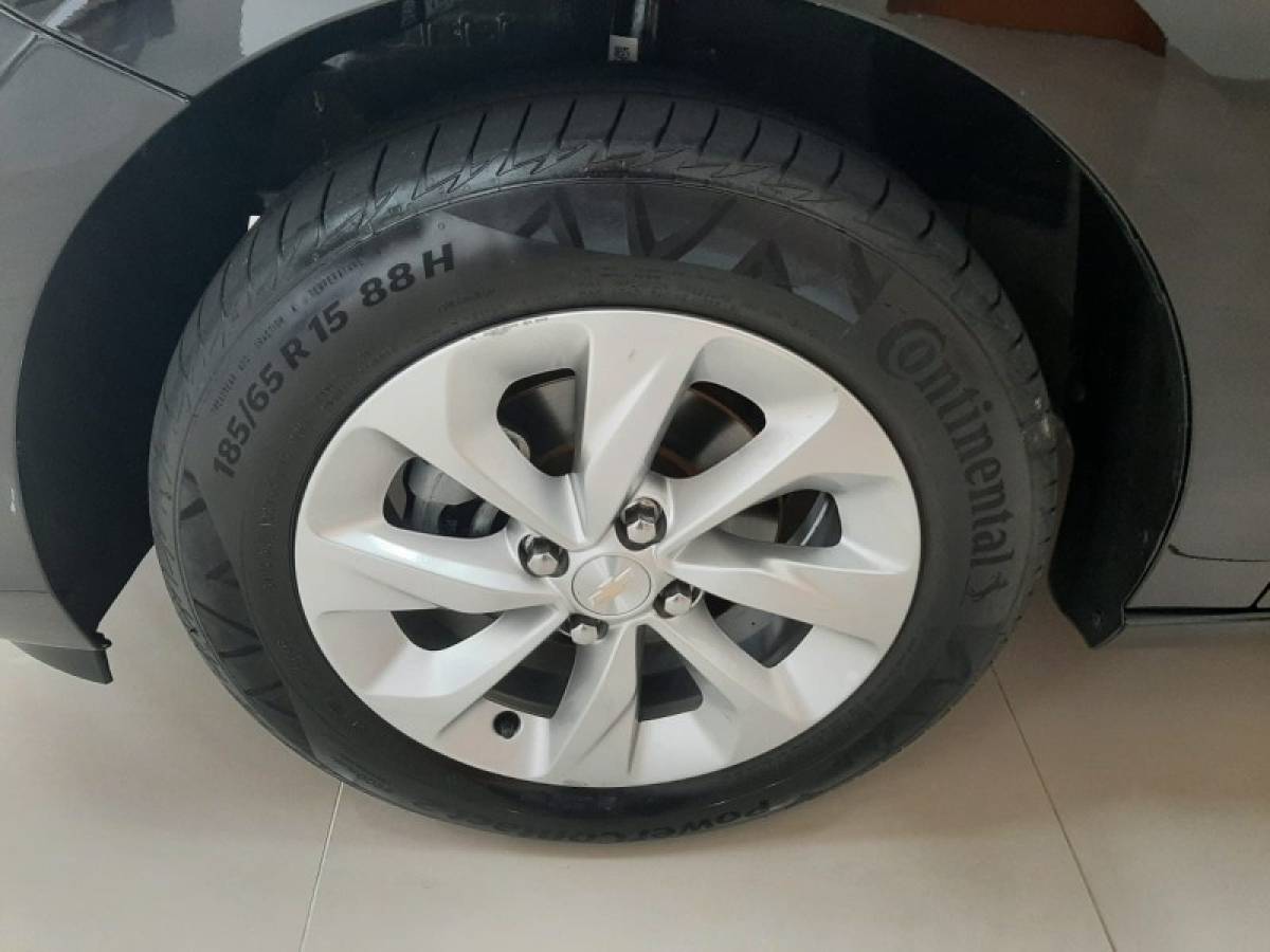 CHEVROLET - ONIX - 2023/2023 - Preta - R$ 75.900,00