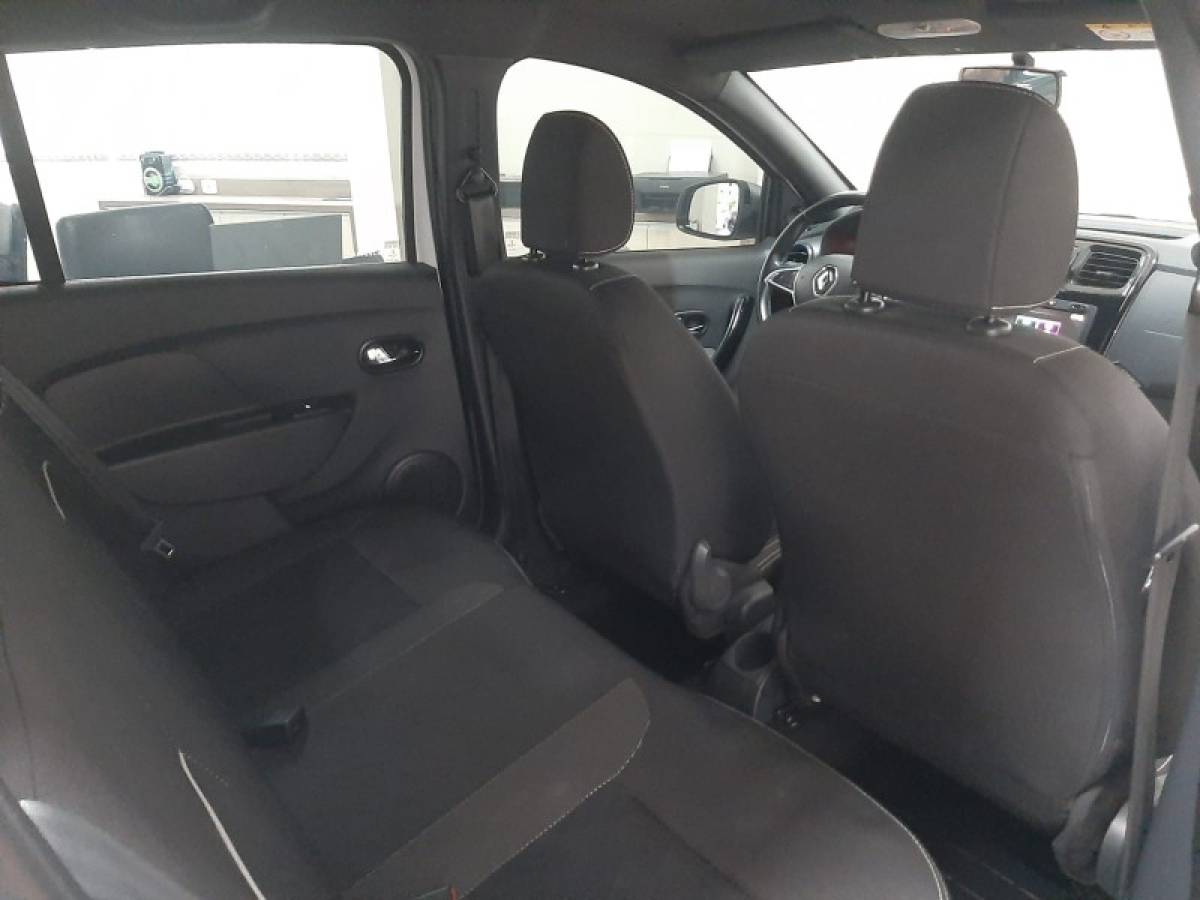 RENAULT - SANDERO - 2020/2021 - Branca - R$ 62.900,00