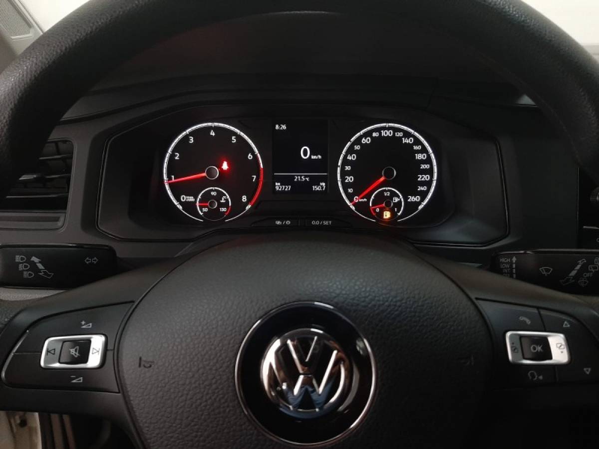 VOLKSWAGEN - POLO - 2019/2019 - Branca - R$ 67.900,00