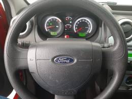 FORD - FIESTA - 2012/2012 - Vermelha - R$ 32.900,00