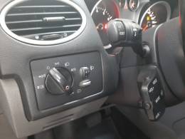 FORD - FOCUS - 2010/2011 - Prata - R$ 44.900,00
