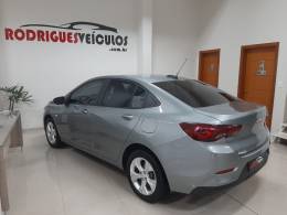 CHEVROLET - ONIX - 2023/2024 - Prata - R$ 92.900,00
