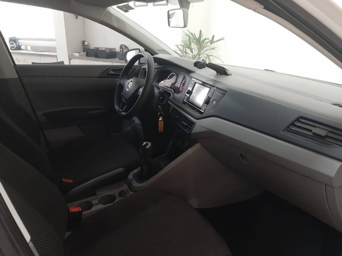 VOLKSWAGEN - POLO - 2019/2019 - Branca - R$ 67.900,00