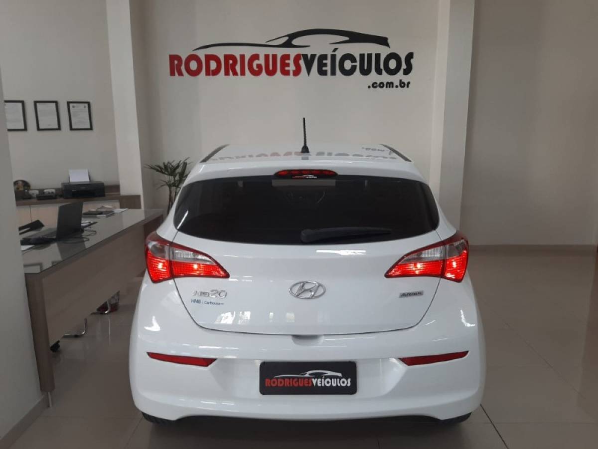 HYUNDAI - HB20 - 2017/2018 - Branca - R$ 64.900,00