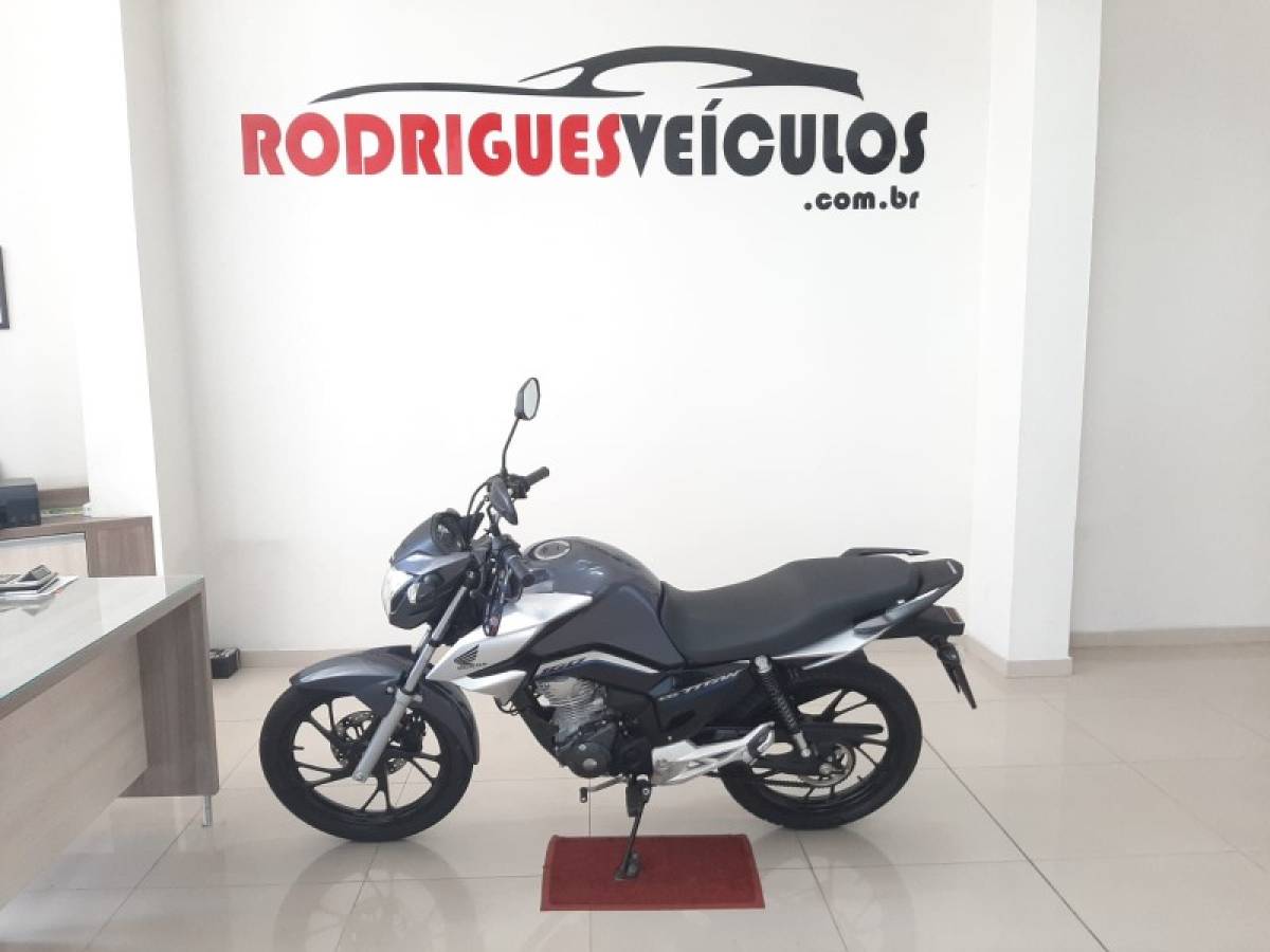 HONDA - CG 160 - 2023/2023 - Cinza - R$ 19.800,00