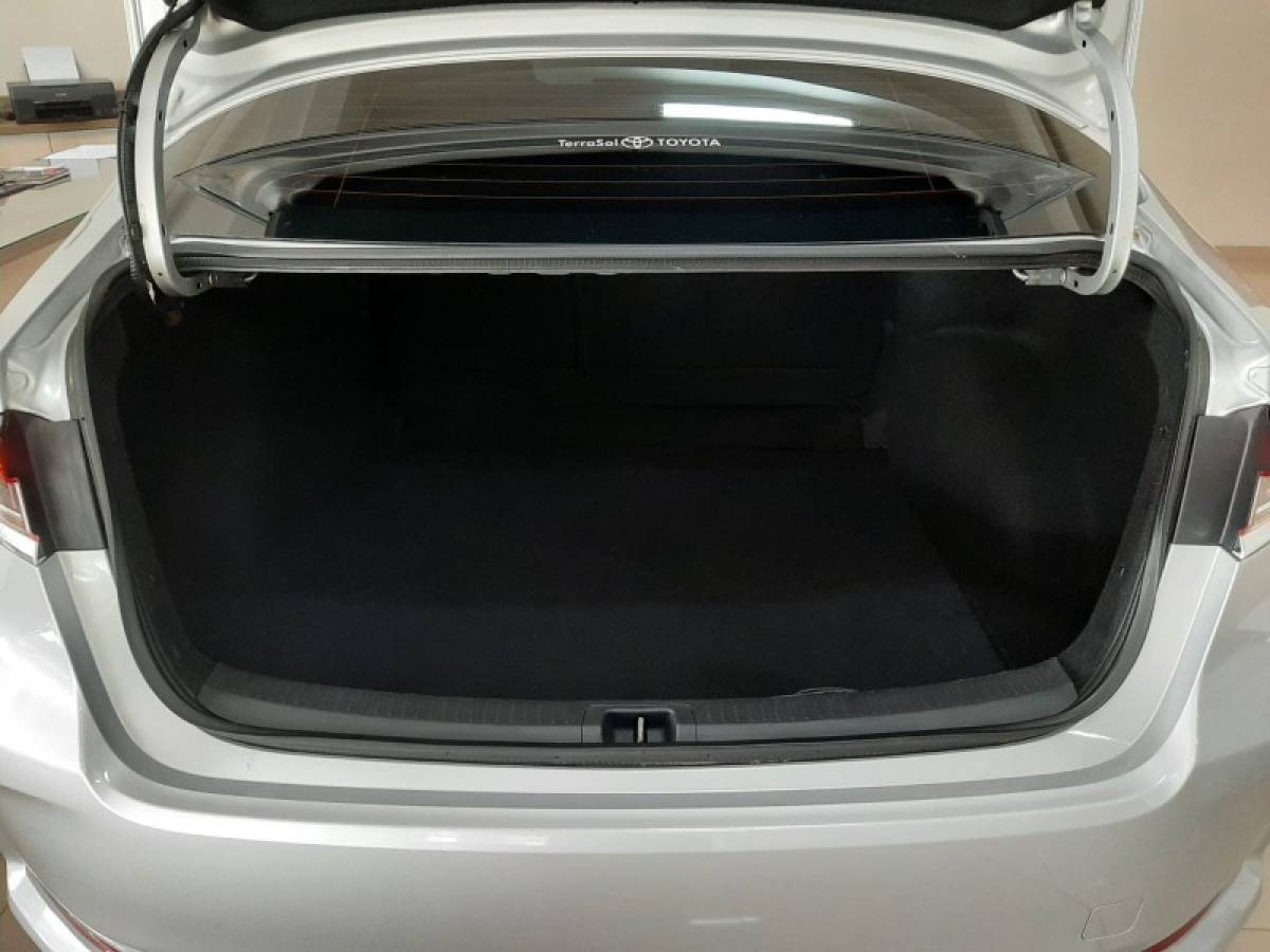 TOYOTA - COROLLA - 2020/2021 - Prata - R$ 119.990,00