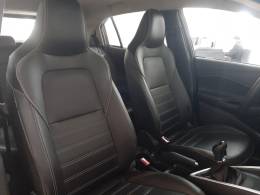 CHEVROLET - ONIX - 2023/2023 - Preta - R$ 75.900,00