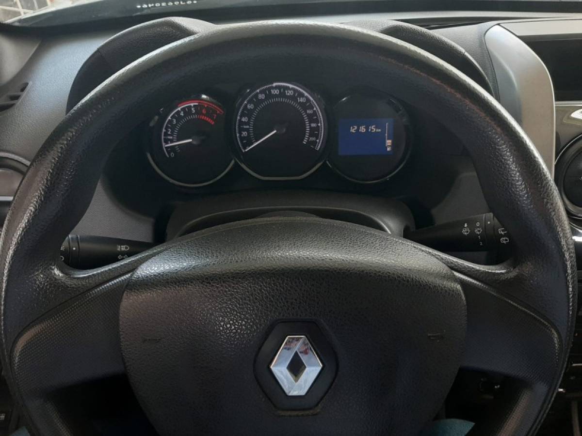 RENAULT - DUSTER - 2015/2016 - Preta - R$ 58.900,00