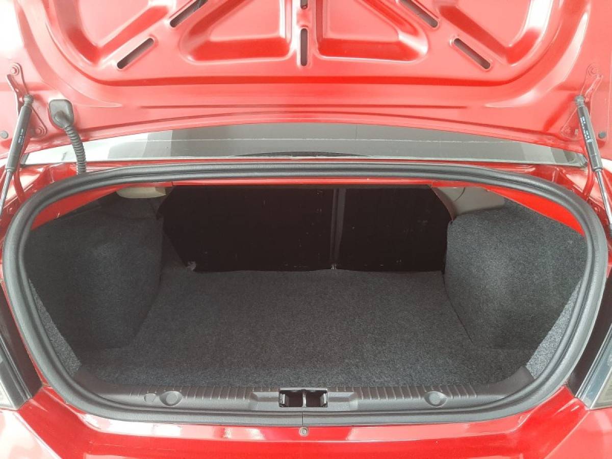 FORD - FIESTA - 2012/2012 - Vermelha - R$ 32.900,00