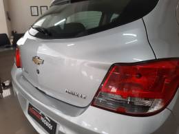 CHEVROLET - ONIX - 2015/2016 - Prata - R$ 54.900,00