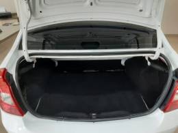 RENAULT - LOGAN - 2013/2013 - Branca - R$ 25.400,00