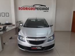 CHEVROLET - ONIX - 2015/2016 - Prata - R$ 54.900,00
