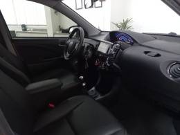 TOYOTA - ETIOS CROSS - 2015/2016 - Prata - R$ 54.900,00