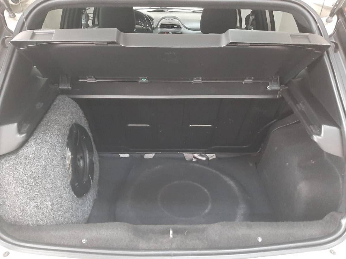 FIAT - PUNTO - 2014/2015 - Branca - R$ 54.900,00