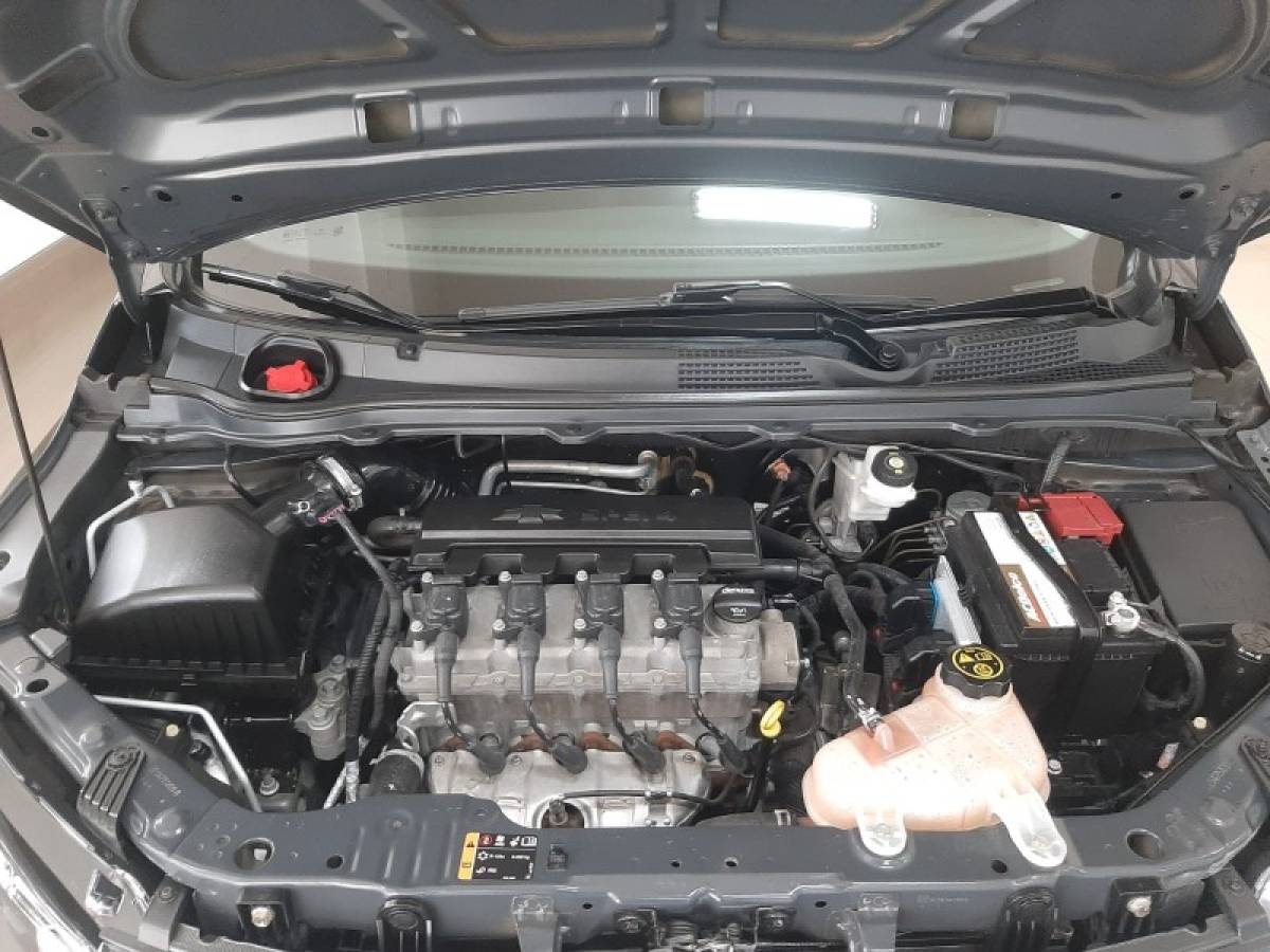 CHEVROLET - ONIX - 2018/2019 - Cinza - R$ 65.900,00