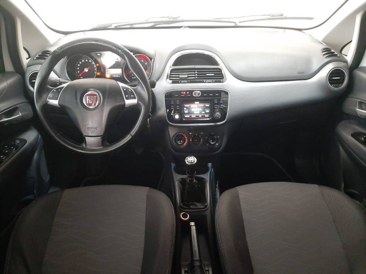 FIAT - PUNTO - 2015/2016 - Branca - R$ 47.900,00