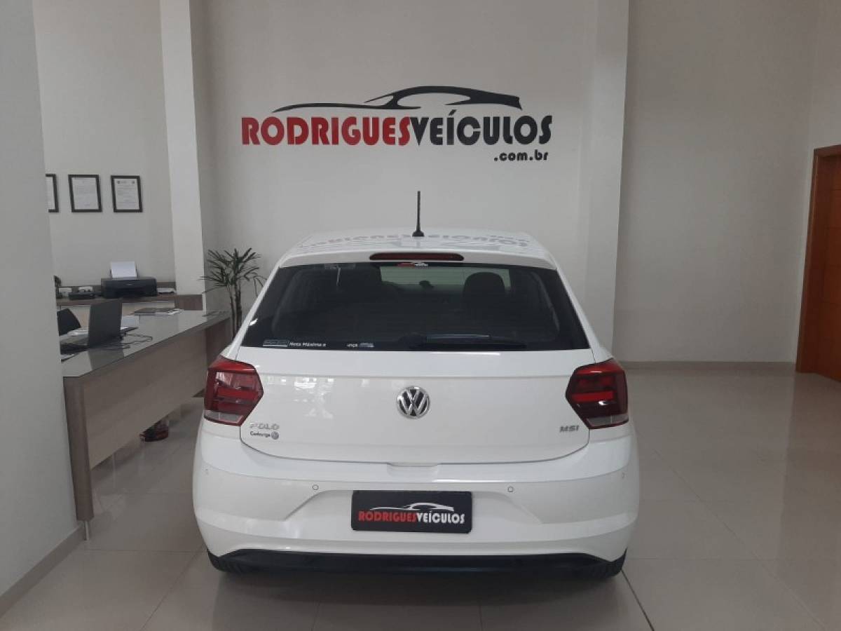 VOLKSWAGEN - POLO - 2019/2019 - Branca - R$ 67.900,00