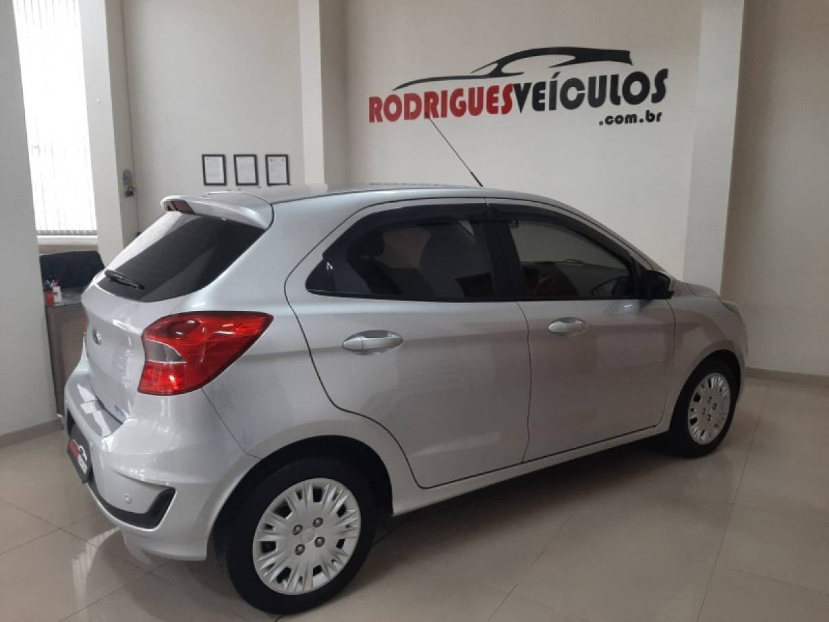FORD - KA - 2018/2019 - Prata - R$ 49.900,00
