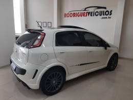 FIAT - PUNTO - 2014/2015 - Branca - R$ 54.900,00