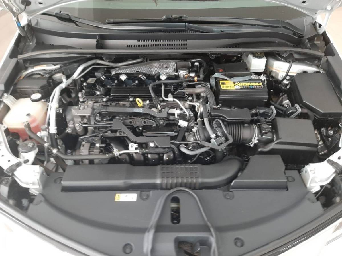 TOYOTA - COROLLA - 2020/2021 - Prata - R$ 119.990,00